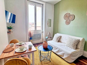 Studio central et confortable